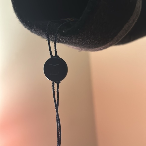 Lv beanie - Picture 2 of 3